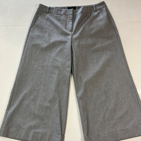 The Limited Y2K Cassidy Fit  women’s cuffed gray gaucho pant  size 8 - Picture 8 of 8